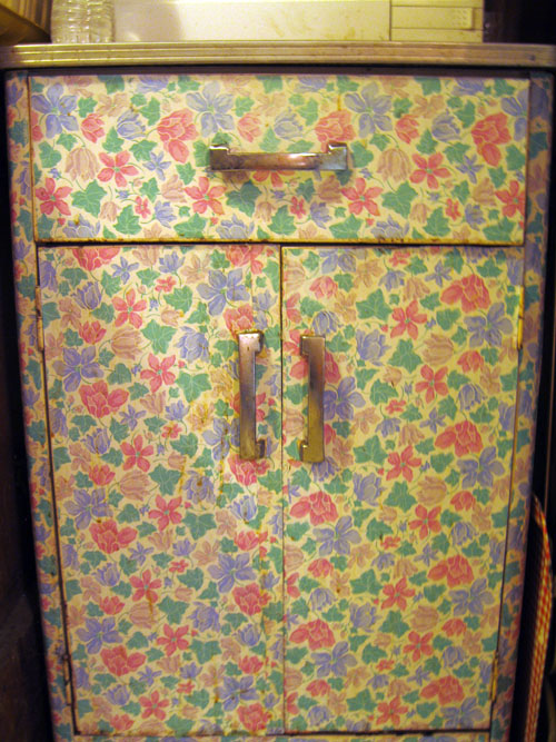 C floral cabinet