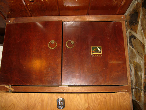 Victrola doors